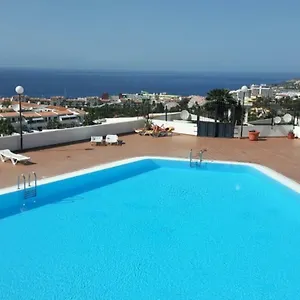 Island Village Heights Apartamento